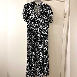 Black and white midi dress with waist tie